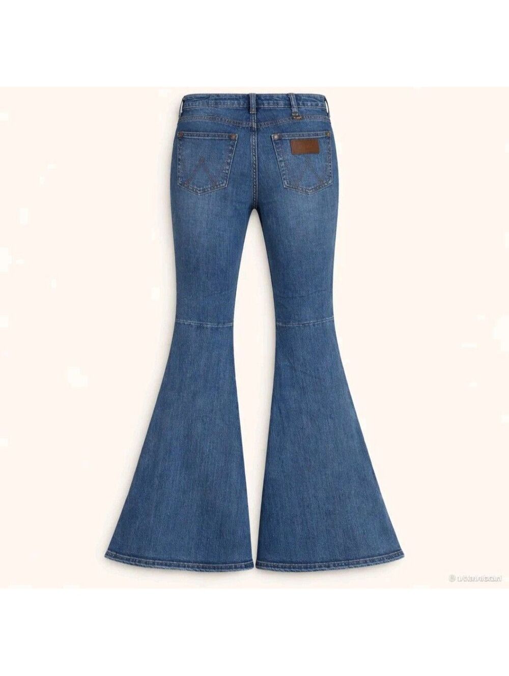 🔥Wrangler high rise trumpet flare jeans🔥W:14.5 R:8 Ins:32